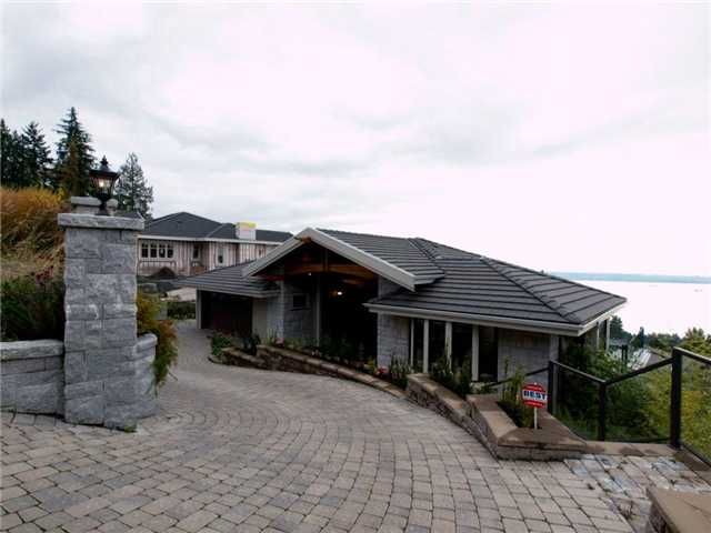 Photo 2: Photos: 2578 GARDEN CT in West Vancouver: Whitby Estates House for sale in "WHITBY ESTATES" : MLS®# V914930