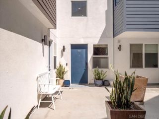 Photo 2: POINT LOMA Townhouse for sale : 3 bedrooms : 4100 Voltaire St #102 in San Diego