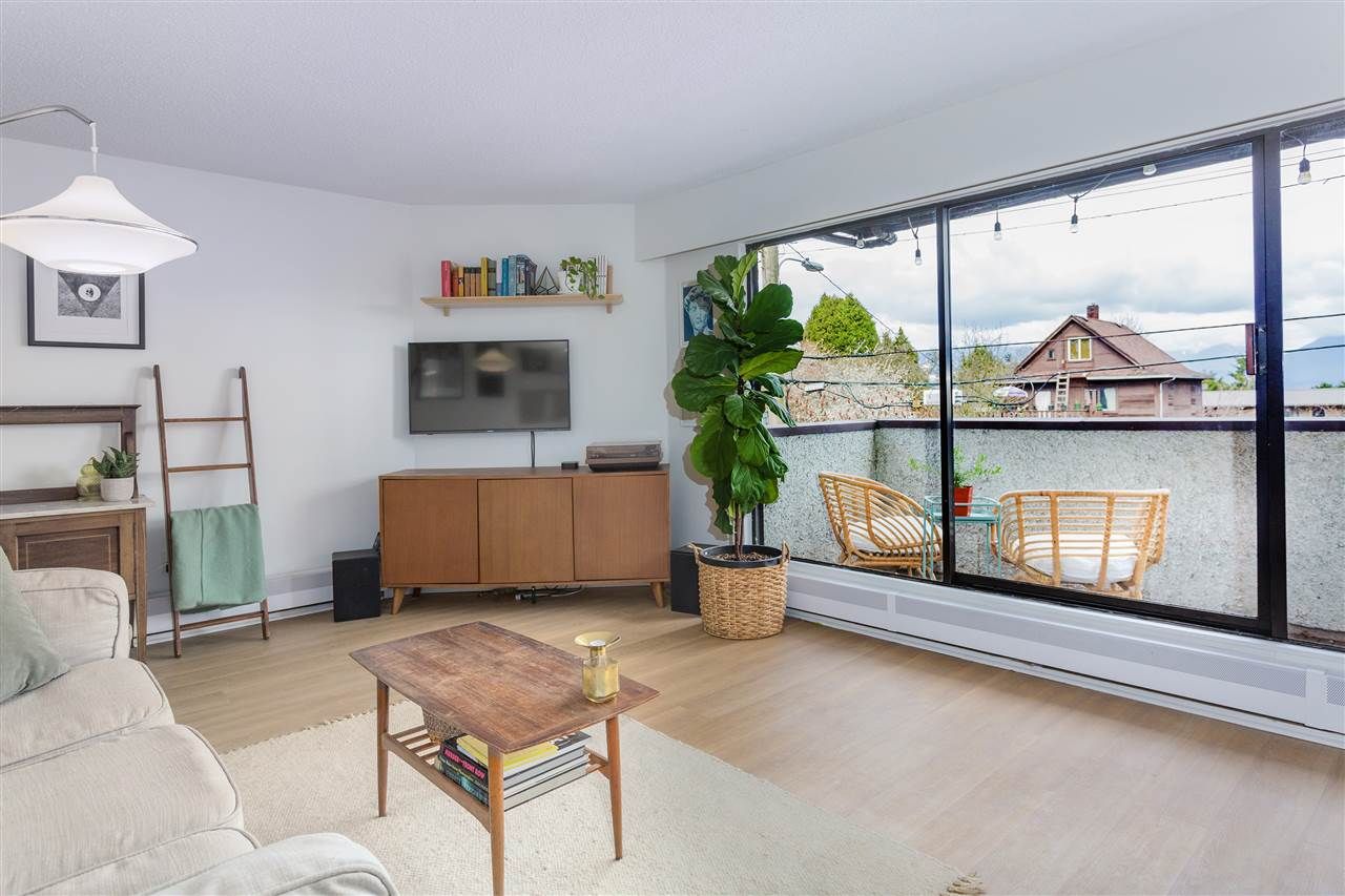 Main Photo: 207 391 E 7TH Avenue in Vancouver: Mount Pleasant VE Condo for sale in "Oakwood Park" (Vancouver East)  : MLS®# R2560574