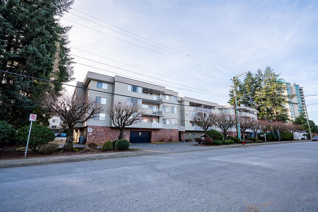 Main Photo: 101 32040 TIMS Avenue in Abbotsford: Abbotsford West Condo for sale in "Maplewood Manor" : MLS®# R2841706