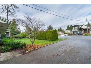 Photo 32: 15916 RUSSELL Avenue: White Rock House for sale (South Surrey White Rock)  : MLS®# R2527400
