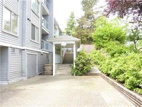 Photo 2: 203 11671 FRASER Street in Maple Ridge: East Central Condo for sale : MLS®# R2161896