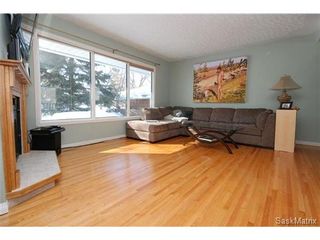 Photo 3: 104 CHAMPLAIN Drive in Regina: Whitmore Park Single Family Dwelling for sale (Regina Area 05)  : MLS®# 457290