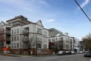 Photo 21: 102 910 W 8TH Avenue in Vancouver: Fairview VW Condo for sale in "THE RHAPSODY" (Vancouver West)  : MLS®# R2737965
