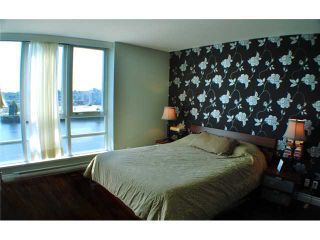 Photo 5: 901 980 COOPERAGE Way in Vancouver: Yaletown Condo for sale in "COOPER'S POINT" (Vancouver West)  : MLS®# V909936