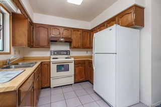 Photo 7: 983 Taine Pl in VICTORIA: SE Quadra Half Duplex for sale (Saanich East)  : MLS®# 793157