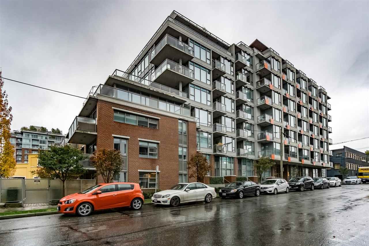 Main Photo: 705 250 E 6TH Avenue in Vancouver: Mount Pleasant VE Condo for sale in "THE DISTRICT" (Vancouver East)  : MLS®# R2118672