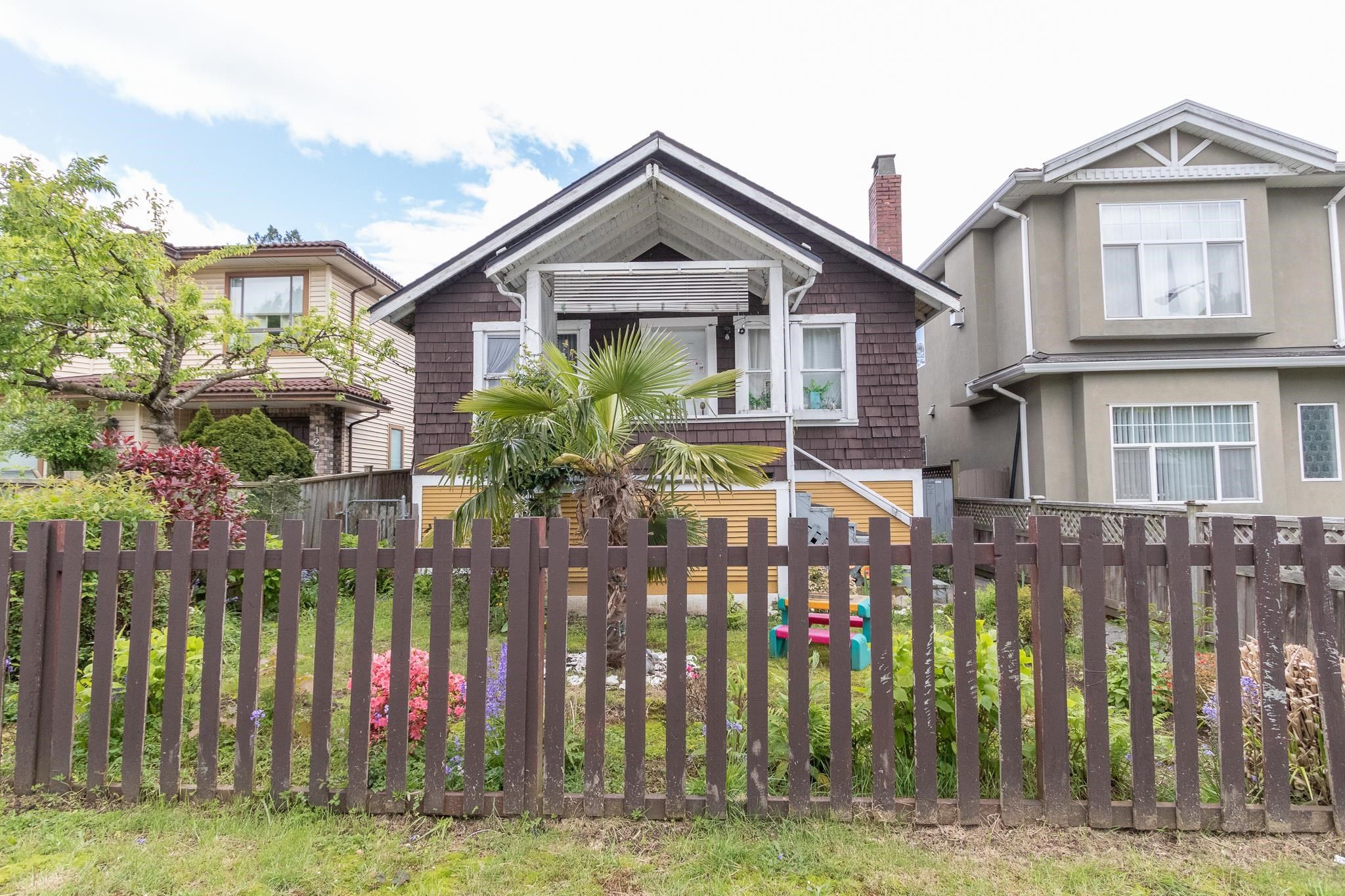 Main Photo: 1259 RENFREW Street in Vancouver: Renfrew VE House for sale (Vancouver East)  : MLS®# R2752427