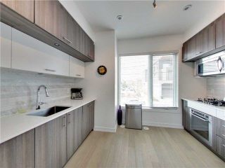 Photo 7: 217 Manning Avenue in Toronto: Palmerston-Little Italy House (3-Storey) for sale (Toronto C01)  : MLS®# C4086372