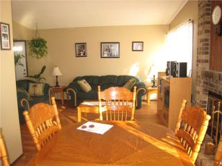 Photo 2: 867 CARRIGAN Place in WINNIPEG: Fort Garry / Whyte Ridge / St Norbert Residential for sale (South Winnipeg)  : MLS®# 1001380