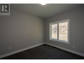 Photo 13: 2590 Crown Crest Drive in West Kelowna: House for sale : MLS®# 10306805