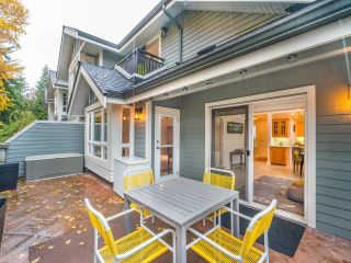 Photo 11: 5 227 E 11TH Street in North Vancouver: Central Lonsdale Townhouse for sale in "ST. ANDREWS COURT" : MLS®# R2628939