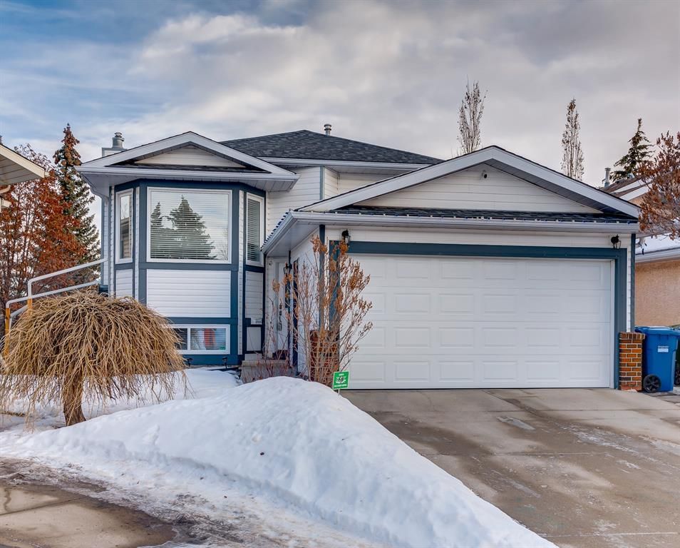 Main Photo: 88 Riverside Crescent SE in Calgary: Riverbend Detached for sale : MLS®# A2017979