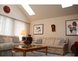 Photo 3: 3058 West 12th Avenue in Vancouver: Kitsilano VW Multifamily for sale ()  : MLS®# V921038