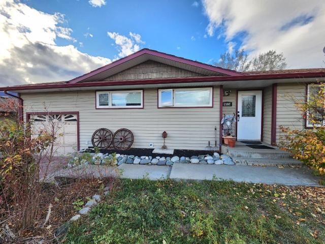 Main Photo: 1592 CUMMING Boulevard: Cache Creek House for sale (South West)  : MLS®# 175499