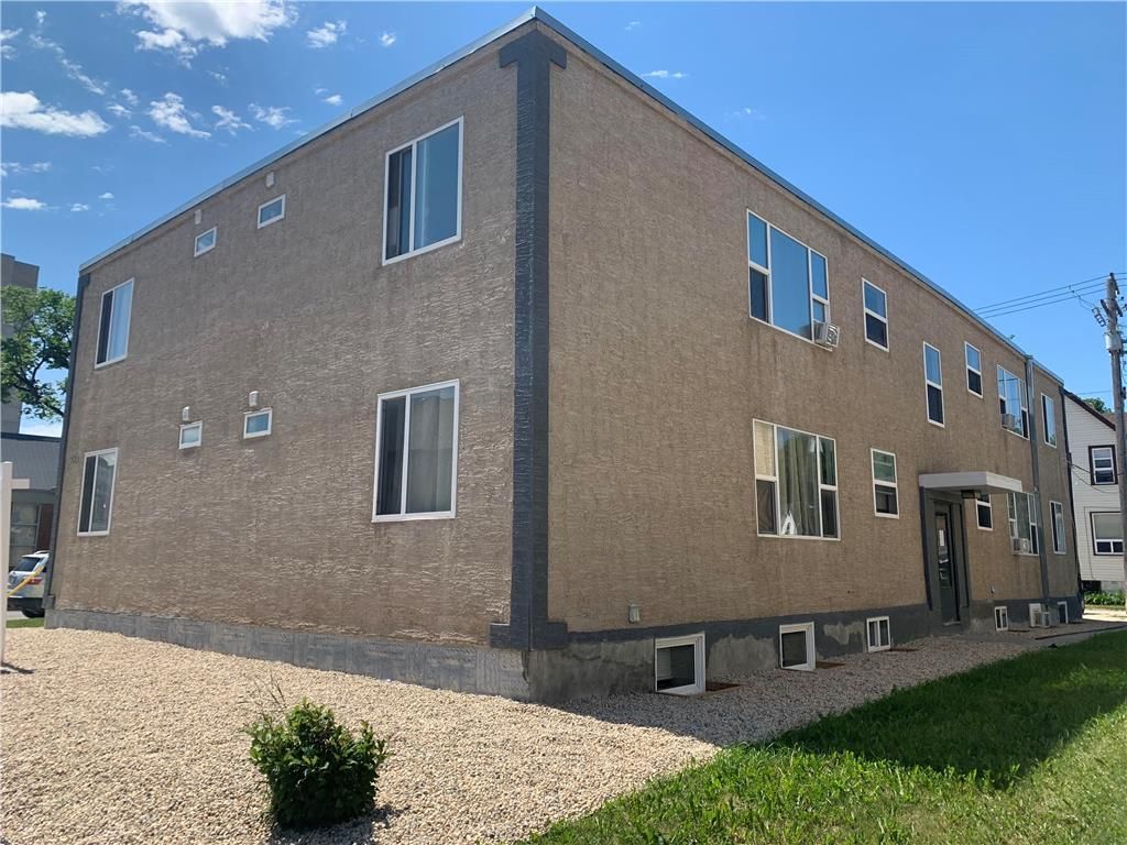 Main Photo: 2 523 Osborne Street in Winnipeg: Riverview Condominium for sale (1A)  : MLS®# 202115725