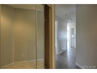 Photo 4: 207 3700 Carey Rd in VICTORIA: SW Gateway Condo for sale (Saanich West)  : MLS®# 733066