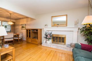 Photo 4: 1403 GROVER Avenue in Coquitlam: Central Coquitlam House for sale : MLS®# R2040902