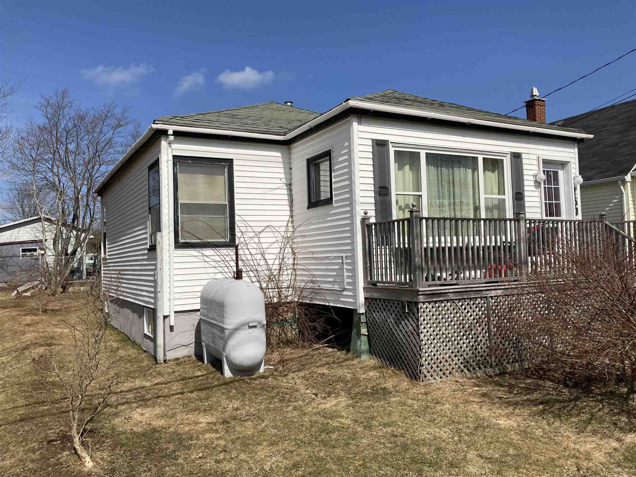 Photo 3: Photos: 169 Main Avenue in Fairview: 6-Fairview Residential for sale (Halifax-Dartmouth)  : MLS®# 202105999