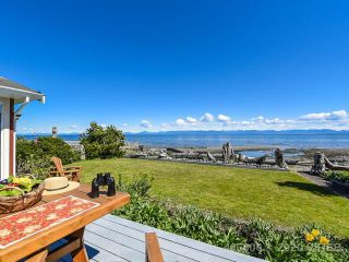 Photo 5: 1836 Astra Road in Comox: House for sale : MLS®# 465606