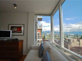 Photo 3: 404 2483 SPRUCE Street in Vancouver: Fairview VW Condo for sale in "SKYLINE" (Vancouver West)  : MLS®# V953379