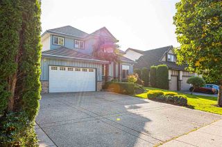 Photo 3: 21060 86A Avenue in Langley: Walnut Grove House for sale in "Manor Park" : MLS®# R2505740