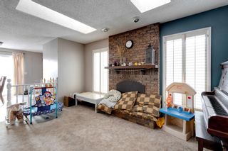 Photo 11: 24 Woodbrook Way SW in Calgary: Woodbine Detached for sale : MLS®# A2031696