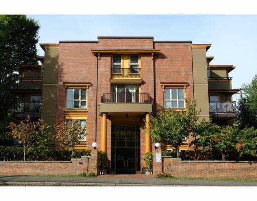 Main Photo: 1B 2775 FIR Street in Vancouver: Fairview VW Condo for sale in "STERLING COURT" (Vancouver West)  : MLS®# V796291