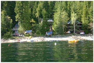 Photo 3: 3 Aline Hill Beach in Shuswap Lake: The Narrows House for sale : MLS®# 10152873