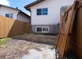 Photo 13: 528 Whiteland Drive NE in Calgary: Whitehorn Semi Detached for sale : MLS®# A1102708