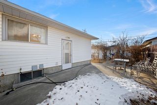 Photo 4: 820 17 Avenue NE in Calgary: Winston Heights/Mountview Detached for sale : MLS®# A2049692