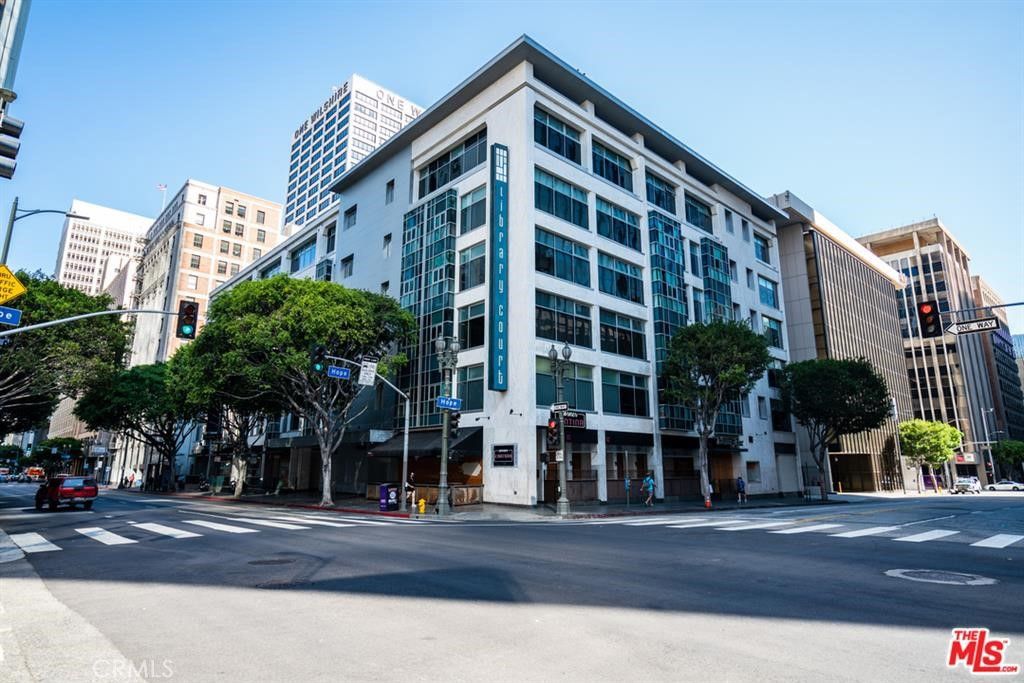 Main Photo: 630 W 6th Street Unit 317 in Los Angeles: Residential Lease for sale (C42 - Downtown L.A.)  : MLS®# SR24025403