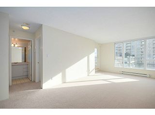 Photo 1: 601 5189 GASTON Street in Vancouver: Collingwood VE Condo for sale (Vancouver East)  : MLS®# V1102108