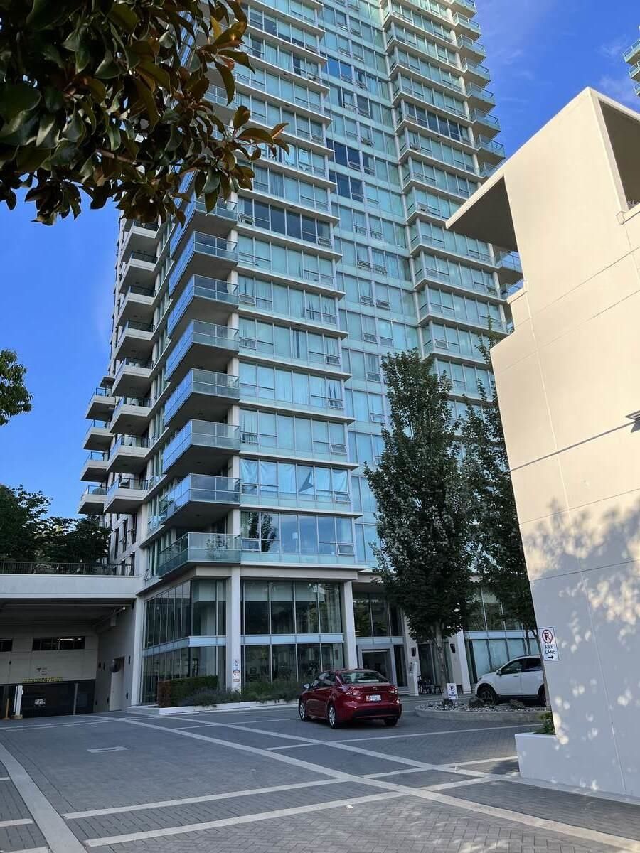 Main Photo: 503 2200 DOUGLAS Road in Burnaby: Brentwood Park Condo for sale (Burnaby North)  : MLS®# R2804400