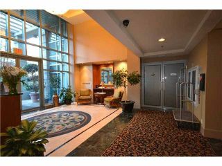 Photo 3: 207 1889 ALBERNI STREET in Vancouver: West End VW Condo for sale (Vancouver West)  : MLS®# R2124961