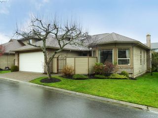Photo 1: 201 4515 Pipeline Rd in VICTORIA: SW Royal Oak Row/Townhouse for sale (Saanich West)  : MLS®# 803455