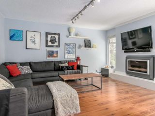 Photo 2: 3364 HENRY Street in Port Moody: Port Moody Centre House for sale : MLS®# R2144951