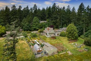Photo 2: 10707 Derrick Rd in North Saanich: NS Deep Cove House for sale : MLS®# 844248