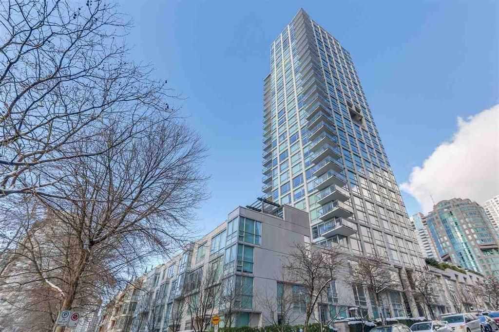 Main Photo: 502 1455 HOWE Street in Vancouver: Yaletown Condo for sale (Vancouver West)  : MLS®# R2368310