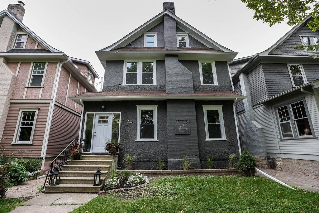 Main Photo: 511 Greenwood Place in Winnipeg: Wolseley Residential for sale (5B)  : MLS®# 202222783