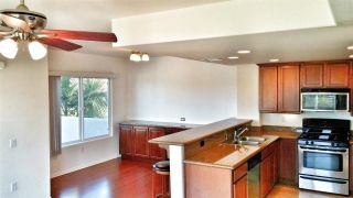 Photo 5: Residential for sale : 2 bedrooms : 1605 Emerald in San Diego
