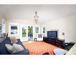 Photo 5: 2310 MAHON Ave in North Vancouver: Home for sale : MLS®# V790102