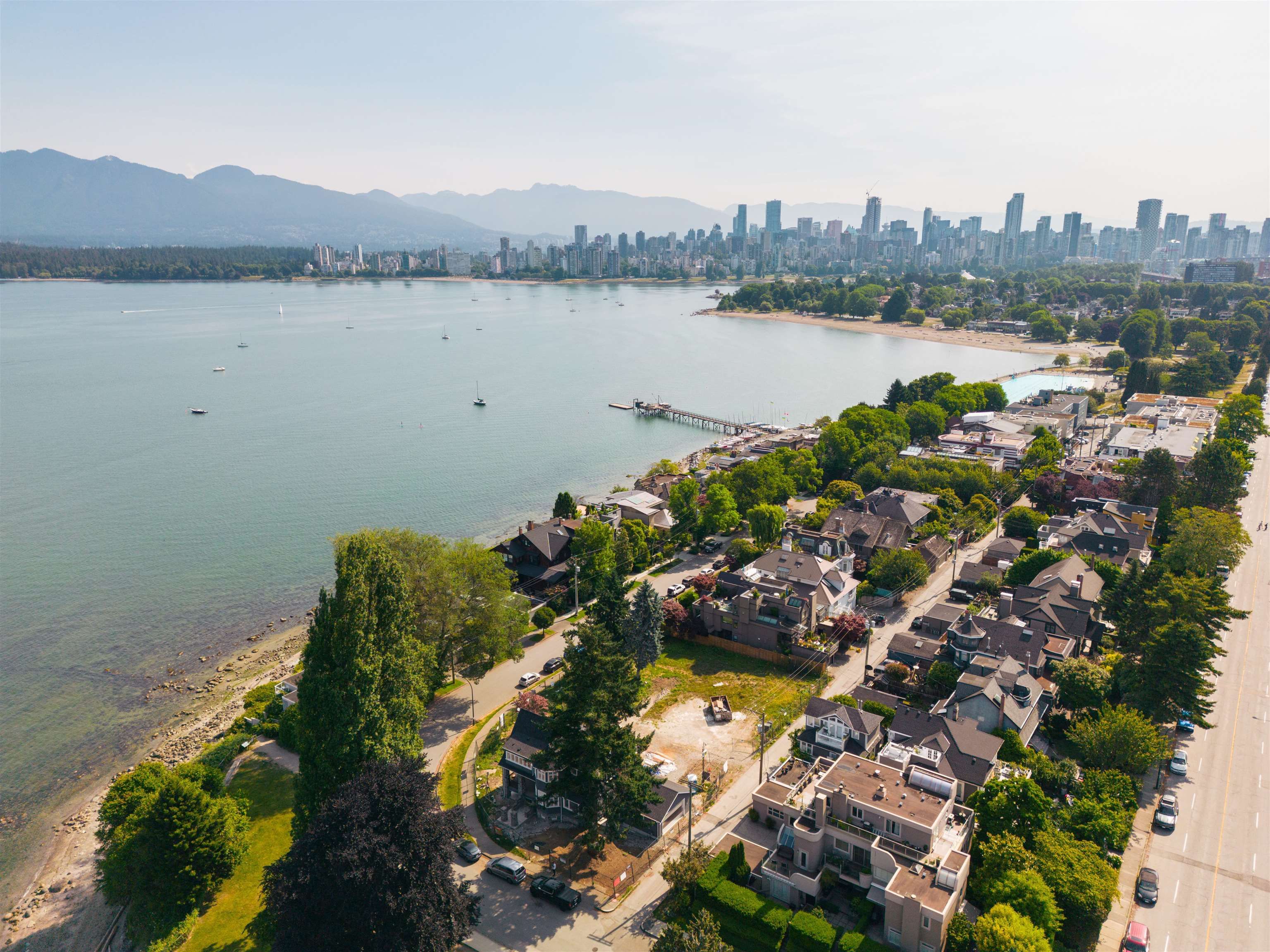 Main Photo: 2590 POINT GREY Road in Vancouver: Kitsilano House for sale (Vancouver West)  : MLS®# R2814254