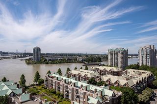 Photo 3: 1605 1135 QUAYSIDE Drive in New Westminster: Quay Condo for sale in "ANCHOR POINTE" : MLS®# R2743558