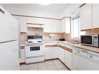 Photo 4: 404 937 W 14TH Avenue in Vancouver: Fairview VW Condo for sale in "VILLA 937" (Vancouver West)  : MLS®# V977225