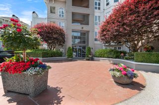 Photo 3: 417 3172 GLADWIN Road in Abbotsford: Central Abbotsford Condo for sale in "Regency Park" : MLS®# R2792516