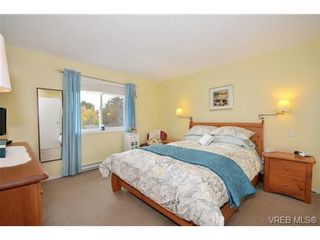 Photo 10: 2882 Belmont Ave in VICTORIA: Vi Oaklands Row/Townhouse for sale (Victoria)  : MLS®# 656001