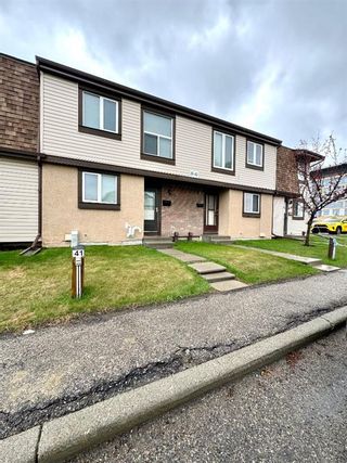 Photo 2: 41 2727 RUNDLESON Road N in Calgary: Rundle Row/Townhouse for sale : MLS®# A2132357