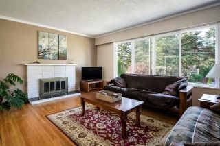 Photo 3: 2154 AUDREY Drive in Port Coquitlam: Mary Hill House for sale in "Mary Hill" : MLS®# R2533173