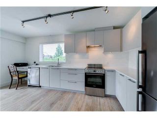 Photo 7: 206 1661 E 2ND Avenue in Vancouver: Grandview VE Condo for sale in "2ND & COMMERCIAL" (Vancouver East)  : MLS®# V1136892